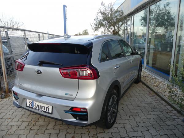 KIA NIRO e-Niro 64kWh Gold Led.D.Klima.JBL.Űl.Fűx4